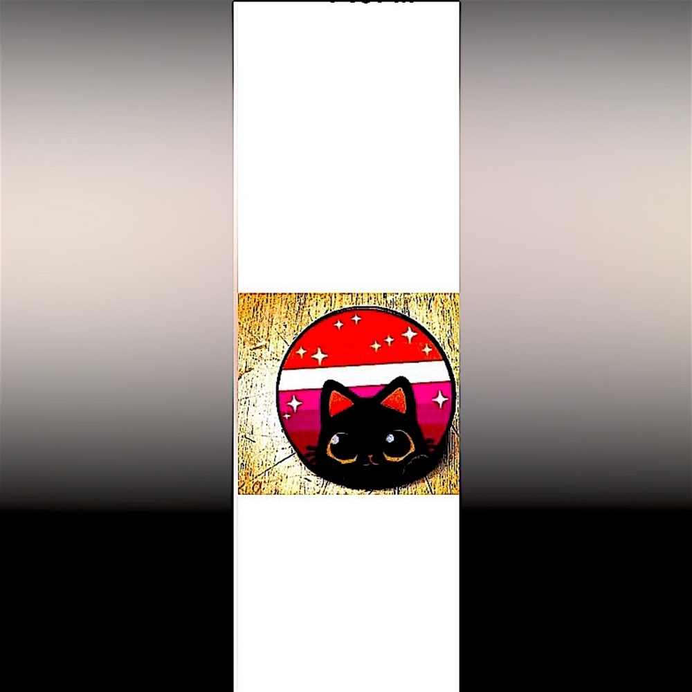 LGBTQ+ Lesbian Round Pride Flag Black Cat / Kitty 🐈‍⬛ Pin